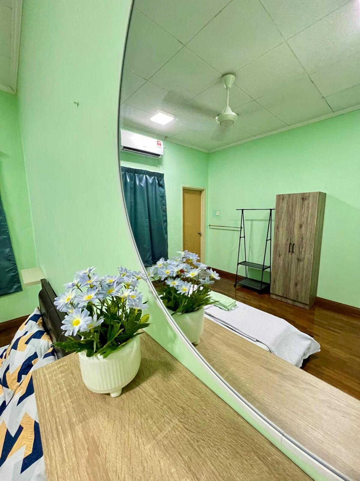 Rini Utama Homestay Skudai Exteriér fotografie